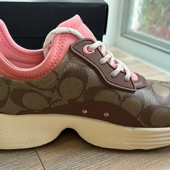 Coach Women's Signature Brown and Pink Sneakers - Picture 2 of 9